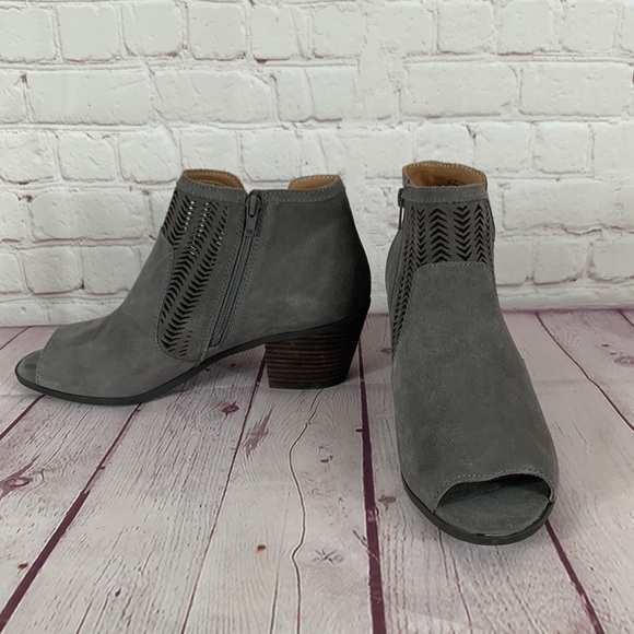 LUCKY Brand LK-Bahrie Titanium Oiled Suede Shootie Wide Width Size 9.5 - Picture 3 of 9